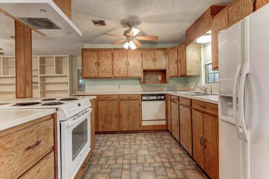 1102 Gecko Rd BB-7