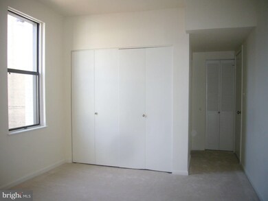 1669 Columbia Rd NW unit 213, Washington, DC 20009 - photo 6