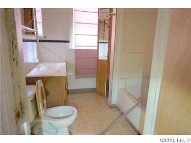 Bathroom 1st Floor Bathroom