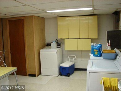 14809 Dunbarton Dr, Upper Marlboro, MD 20772 - photo 7