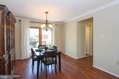 10806 Mccomas Ct, Kensington, MD 20895 - photo 5