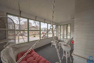 1922 Heights Ave, Sioux City, IA 51104 - photo 2