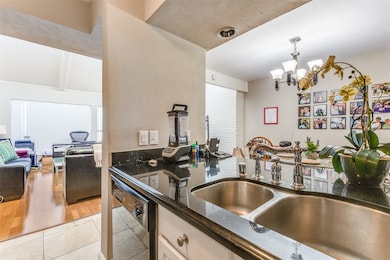 5908 Sandhurst Ln unit 244, Dallas, TX 75206 - photo 5