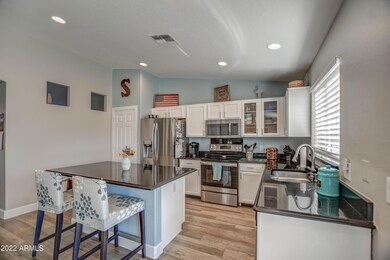 KITCHEN 1