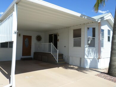 FRONT ENTRY DECK