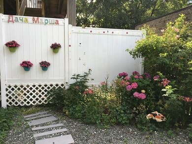 732 E 8th St unit 1, Boston, MA 02127 - photo 2