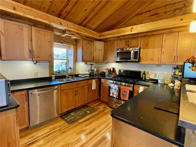 320 15th Ave W, Menomonie, WI 54751 - photo 4