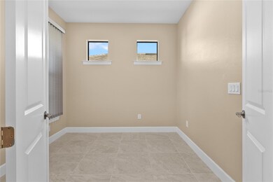 Den Area/Office Space