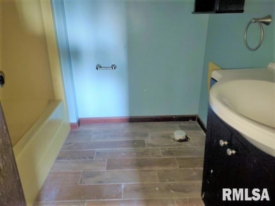 300 Highland Ave, Erie, IL 61250 - photo 6