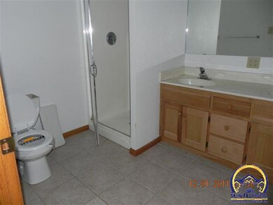 5617 SW 107th St, Wakarusa, KS 66546 - photo 2