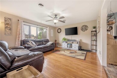 1279 Saddle Dr, Nazareth, PA 18064 - photo 4