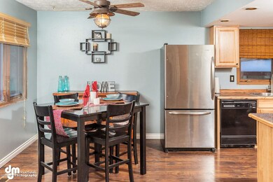 7751 Little Bend Circle-large-006-Dining