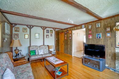 209 Foch Ave, Staten Island, NY 10305 - photo 2