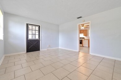 3737 Colebrooke Dr, Jacksonville, FL 32210 - photo 6