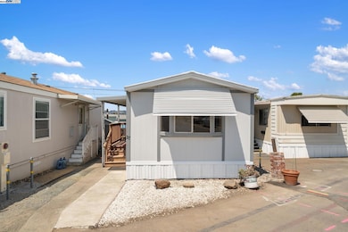 3998 Castro Valley Blvd unit SPC 27, Castro Valley, CA 94546 - photo 2