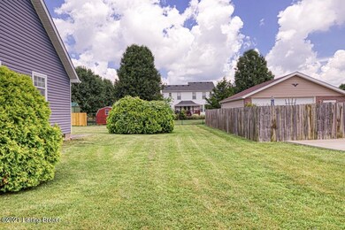 658 Helmwood Cir, Mount Washington, KY 40047 - photo 2