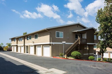 4212 Vista Del Rio Way unit 5, Oceanside, CA 92057 - photo 2