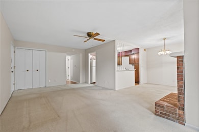 406 Teakwood Ln NE unit 20, Cedar Rapids, IA 52402 - photo 6