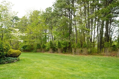 11 Topeka Ct, Tinton Falls, NJ 07712 - photo 2
