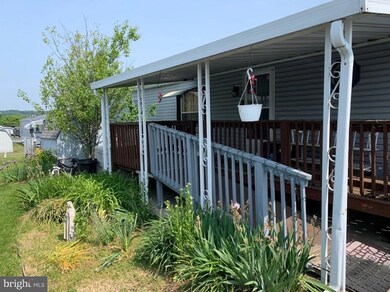 1029 Barberry Ave, Reading, PA 19605 - photo 2