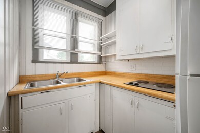 100 N Calvert St, Muncie, IN 47303 - photo 6