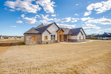 139 Clayton Crossing, Springtown, TX 76082 - photo 2