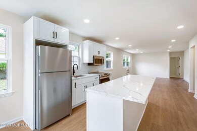 10A-QuincyDr_LowRes-04