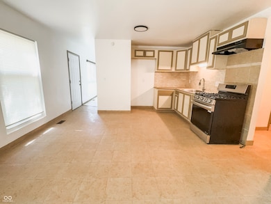 9438 Conried Dr, Indianapolis, IN 46235 - photo 5