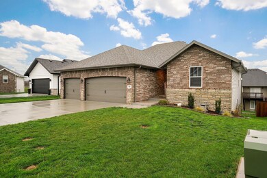 842 E Acacia Ln-43
