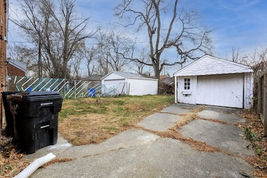11222 Wayburn St, Detroit, MI 48224 - photo 3