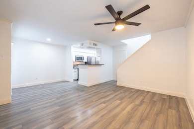 14600 Fonmeadow Dr unit 807, Houston, TX 77035 - photo 2