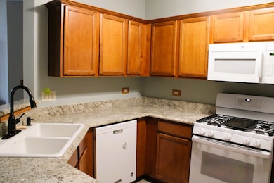 1622 Captiva Dr, Aurora, IL 60504 - photo 3