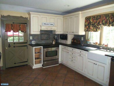 1337 Rose Ave, Southampton, PA 18966 - photo 5