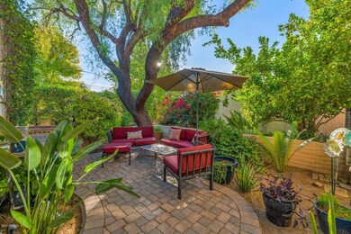 903 W Glendale Ave-large-002-016-903 W G