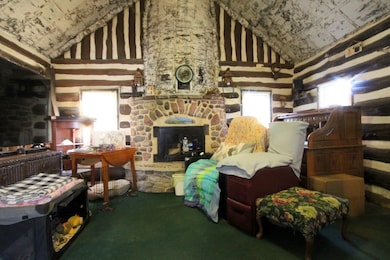 312 N Cresthill Ave, McHenry, IL 60051 - photo 2