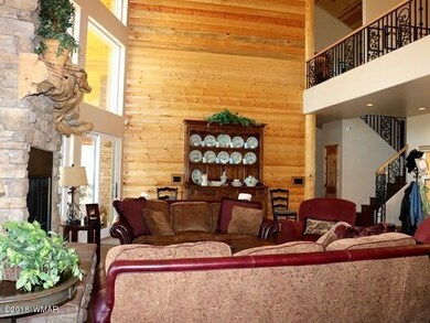 007_Living Room
