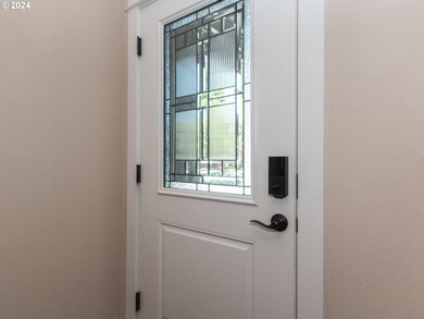 13869 SE Falcon Ct, Clackamas, OR 97015 - photo 6