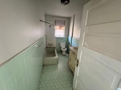 5041 Parkway, Fairfield, AL 35064 - photo 6