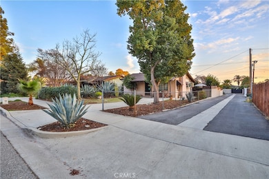 548 E Pine St, Upland, CA 91786 - photo 4