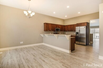 Dining Area & Kitchen