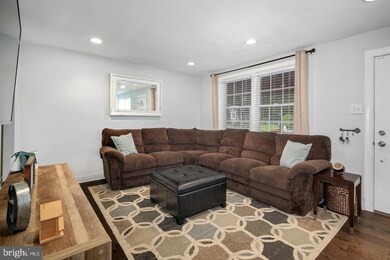 6 Edgewood Rd, Broomall, PA 19008 - photo 6