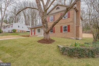 6829 Lamp Post Ln, Alexandria, VA 22306 - photo 3