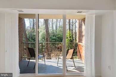 1532 Northgate Square unit 12A, Reston, VA 20190 - photo 3