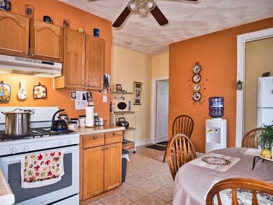 539 Warren St, Fall River, MA 02721 - photo 5