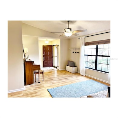 8144 Wellsmere Cir, Orlando, FL 32835 - photo 3