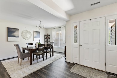 Sunny  and open entry foyer.