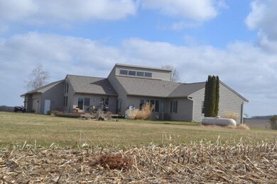 6535 Grandview Rd, Verona, WI 53593 - photo 3