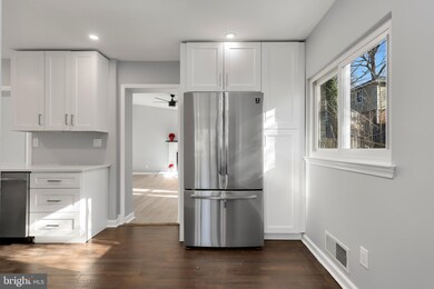 1702 Flora Ln, Silver Spring, MD 20910 - photo 6