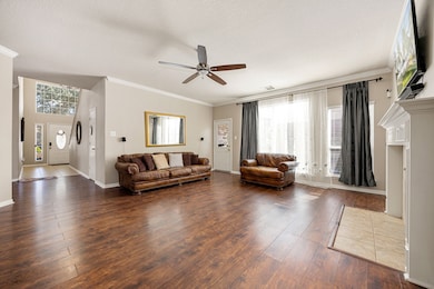 14319 Pipers Gap Ct, Houston, TX 77090 - photo 6