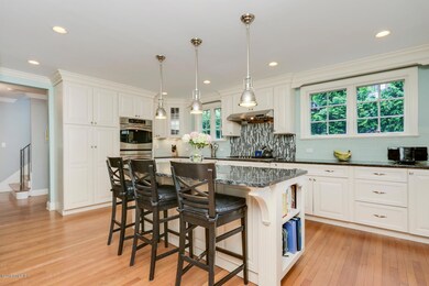 72 Summit Rd, Riverside, CT 06878 - photo 3